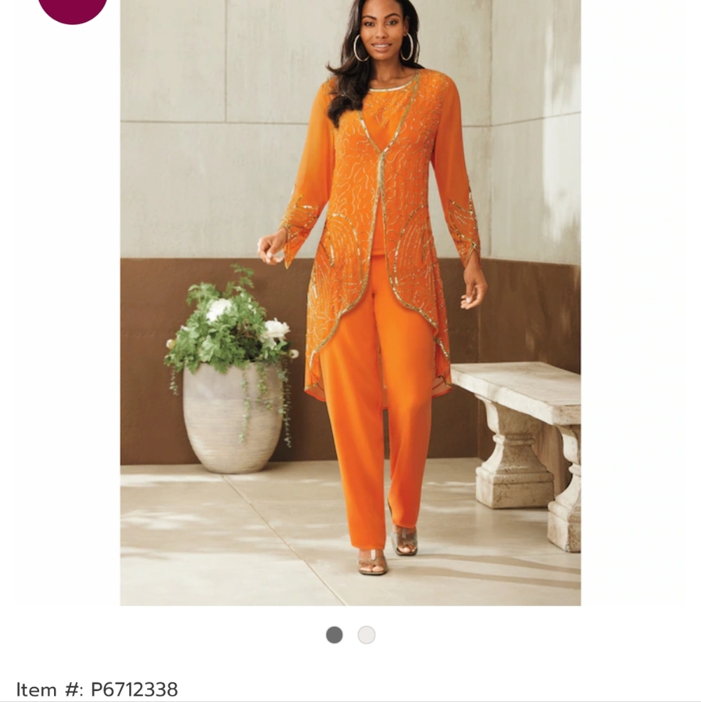 Ashro 3 Piece Set with Embellishments - Picture 3 of 11